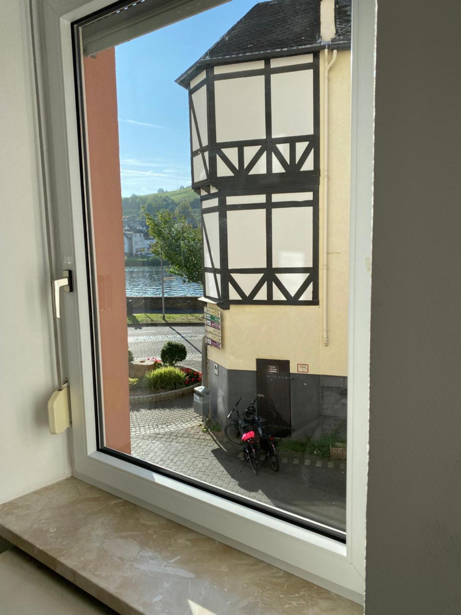 Ferienwohnung Zentral An Der Moselpromenade Zell an der Mosel Exterior photo